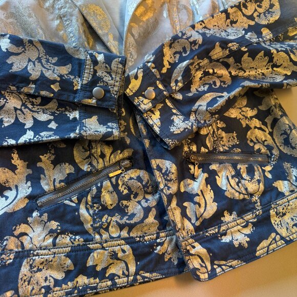 Chicos Novelty Foiled Pattern Jacket Size 4 Small White Blue Ombre Dip Dye - Picture 5 of 11